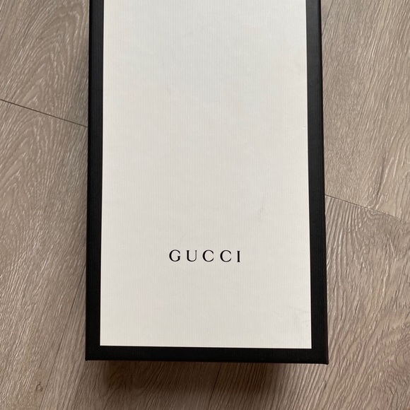 Gucci Matelassé Rubber Slides - Picture 5 of 6